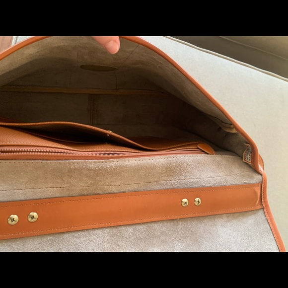 Dooney & Bourke genuine leather satchel - Picture 3 of 4